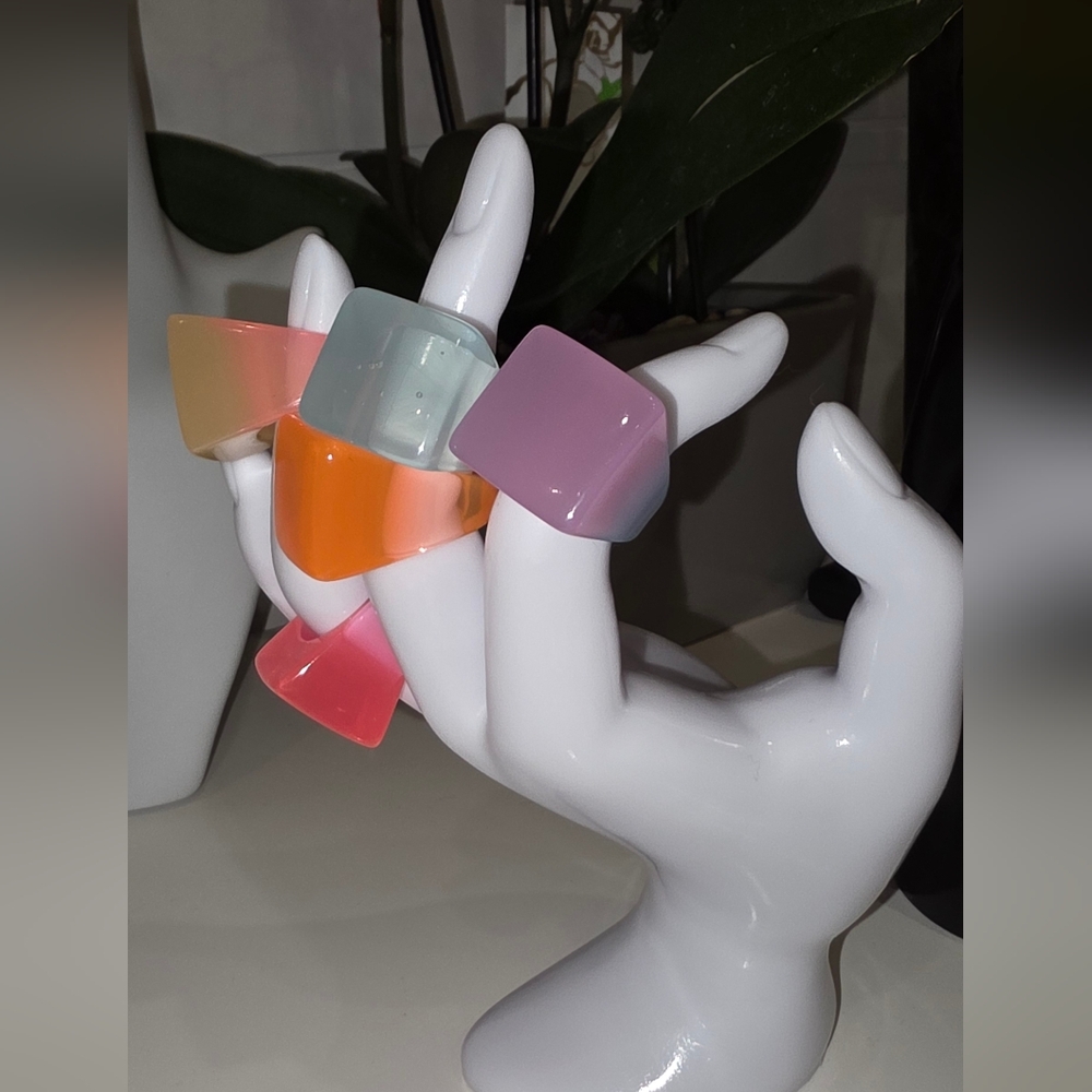 Y2K VINTAGE Set of 5 Colorful Acrylic Rings